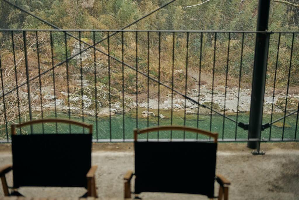 目の前が吉野川・雨天でも屋外体験ができる絶景の一軒家 Villa Otoyocho Luaran gambar